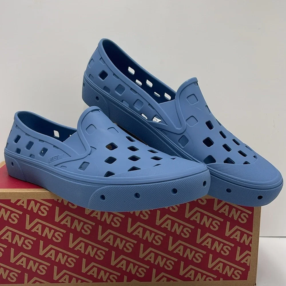 Vans • WMNS Slip-On Trk
Captains Blue
VN0A5HF8ZR8
Sneakers - Picture 5 of 16